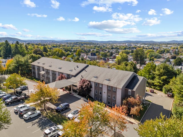 Drone_2900_Lawn_Terrace_014